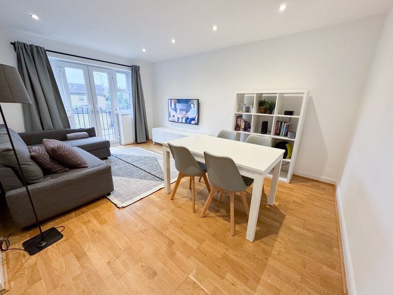 Room Collard Place in Greater London