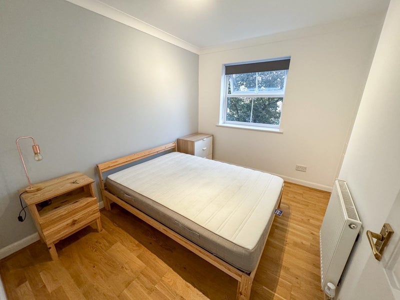 Room Collard Place in Greater London