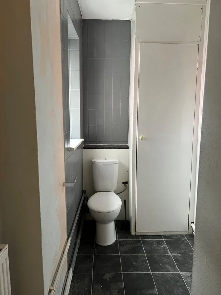 Room Old Shoreham Road in Hove