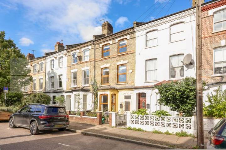 House Parkway in Greater London