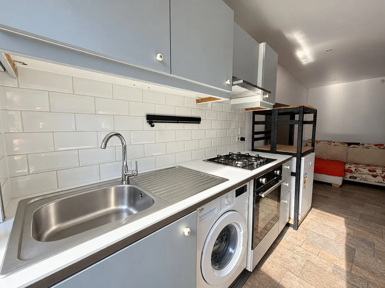 Room Mitcham Lane in Greater London