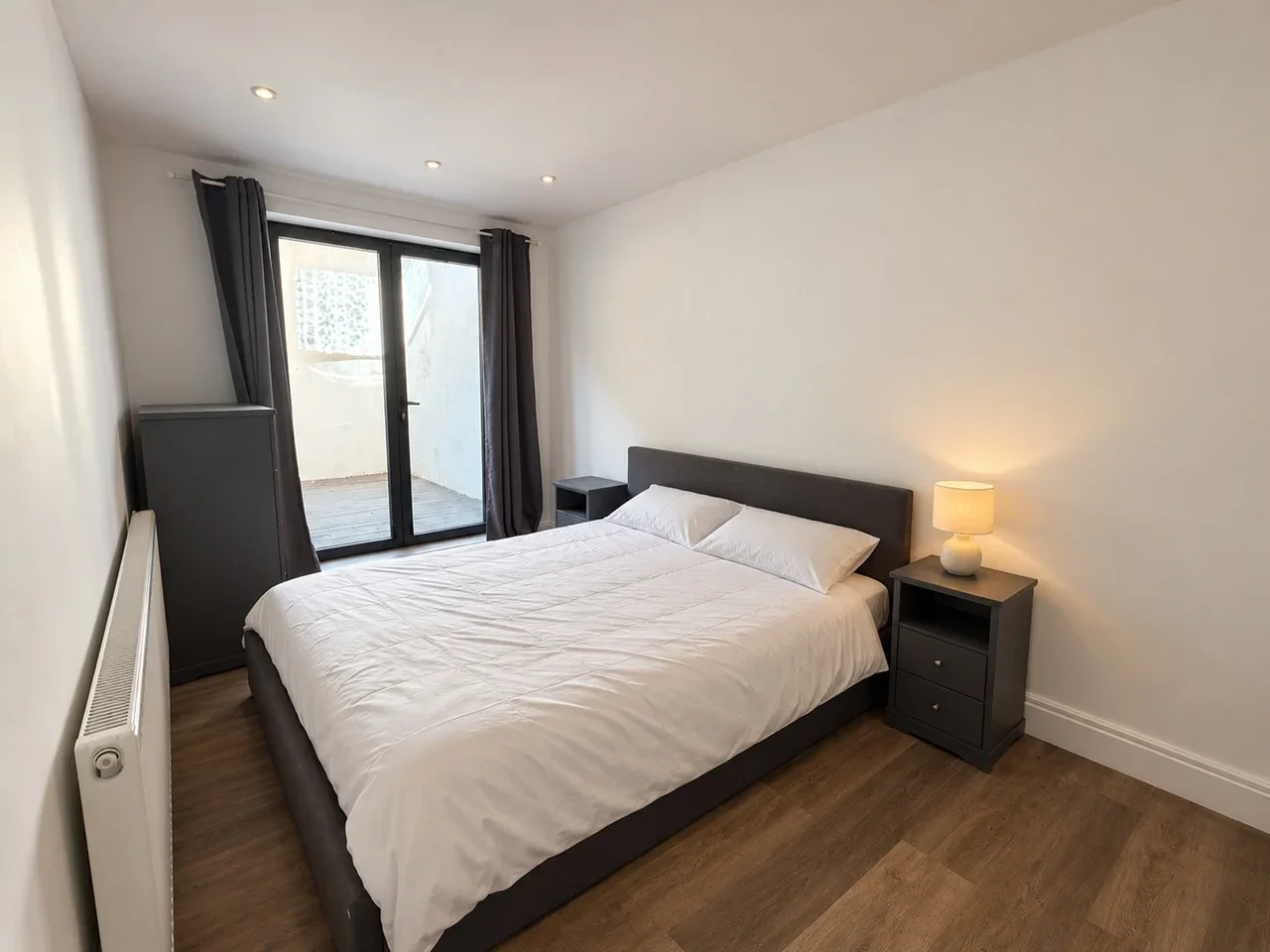 Room Mitcham Lane in Greater London
