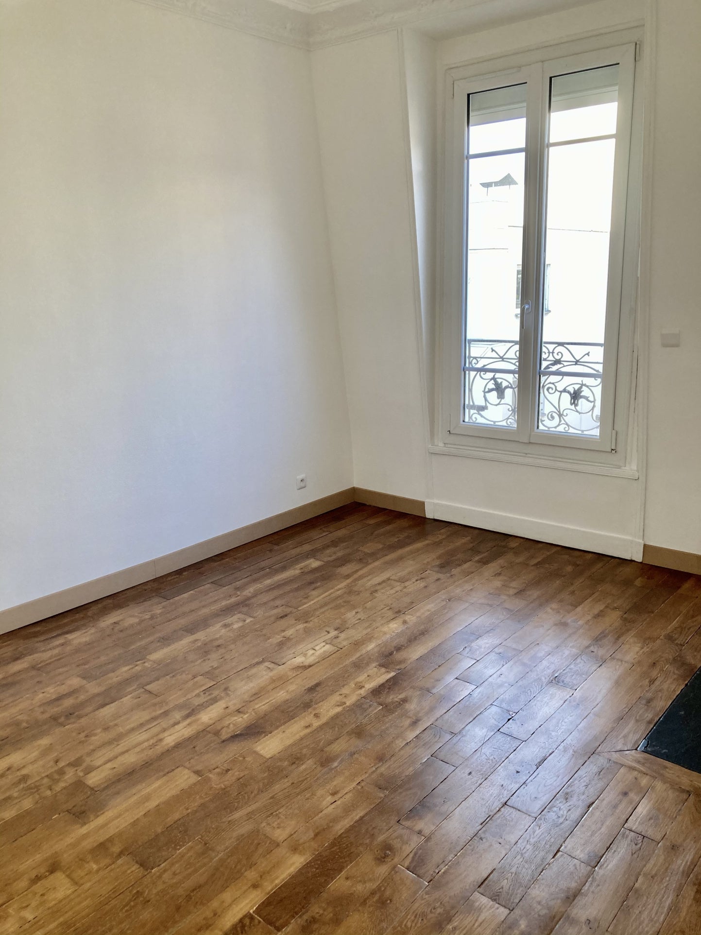 Flat Rue de Lourmel in Paris