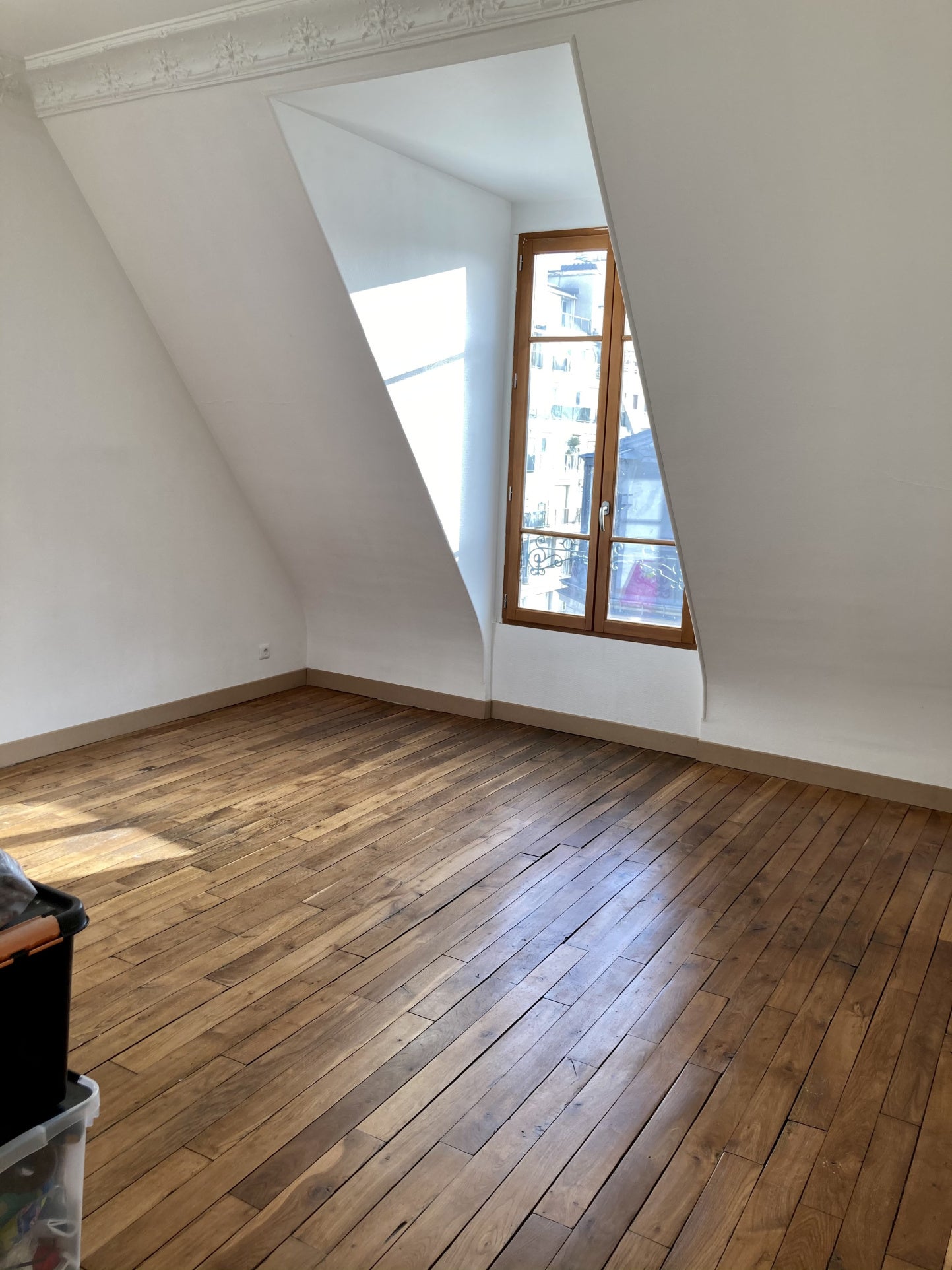 Flat Rue de Lourmel in Paris