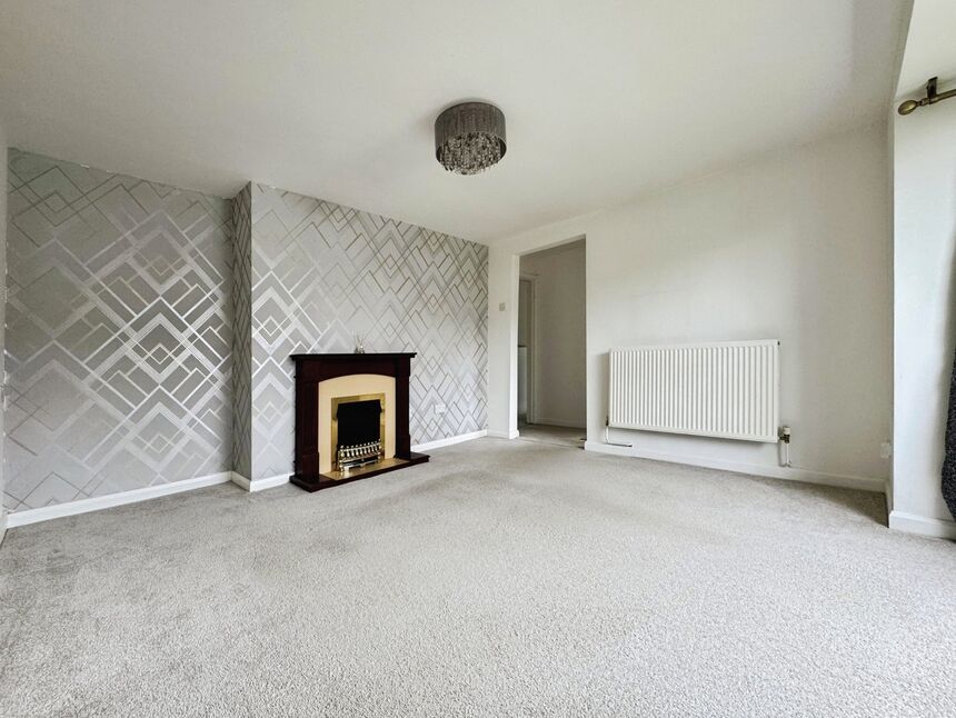 Flat Rotherwood Avenue in Rotherham