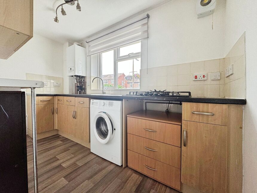 Flat Rotherwood Avenue in Rotherham