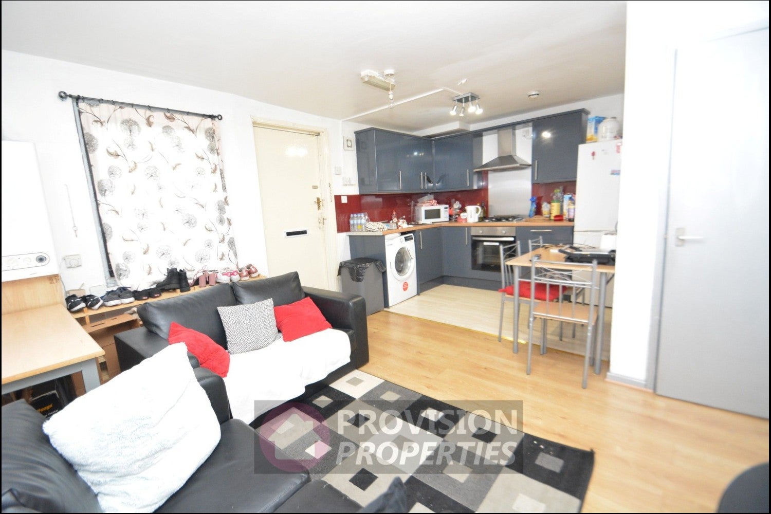 Flat Regent Terrace in Leeds