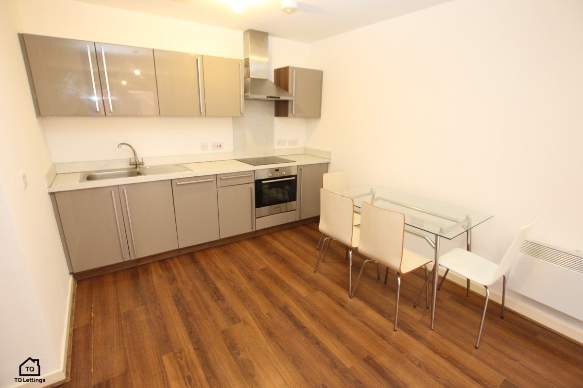 Flat Sillavan Way in Salford