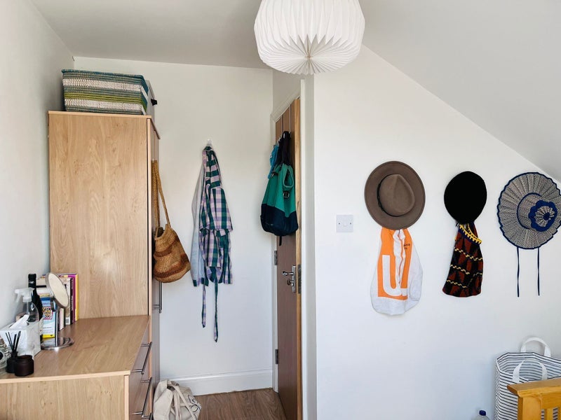 Room Mayes Road in Greater London