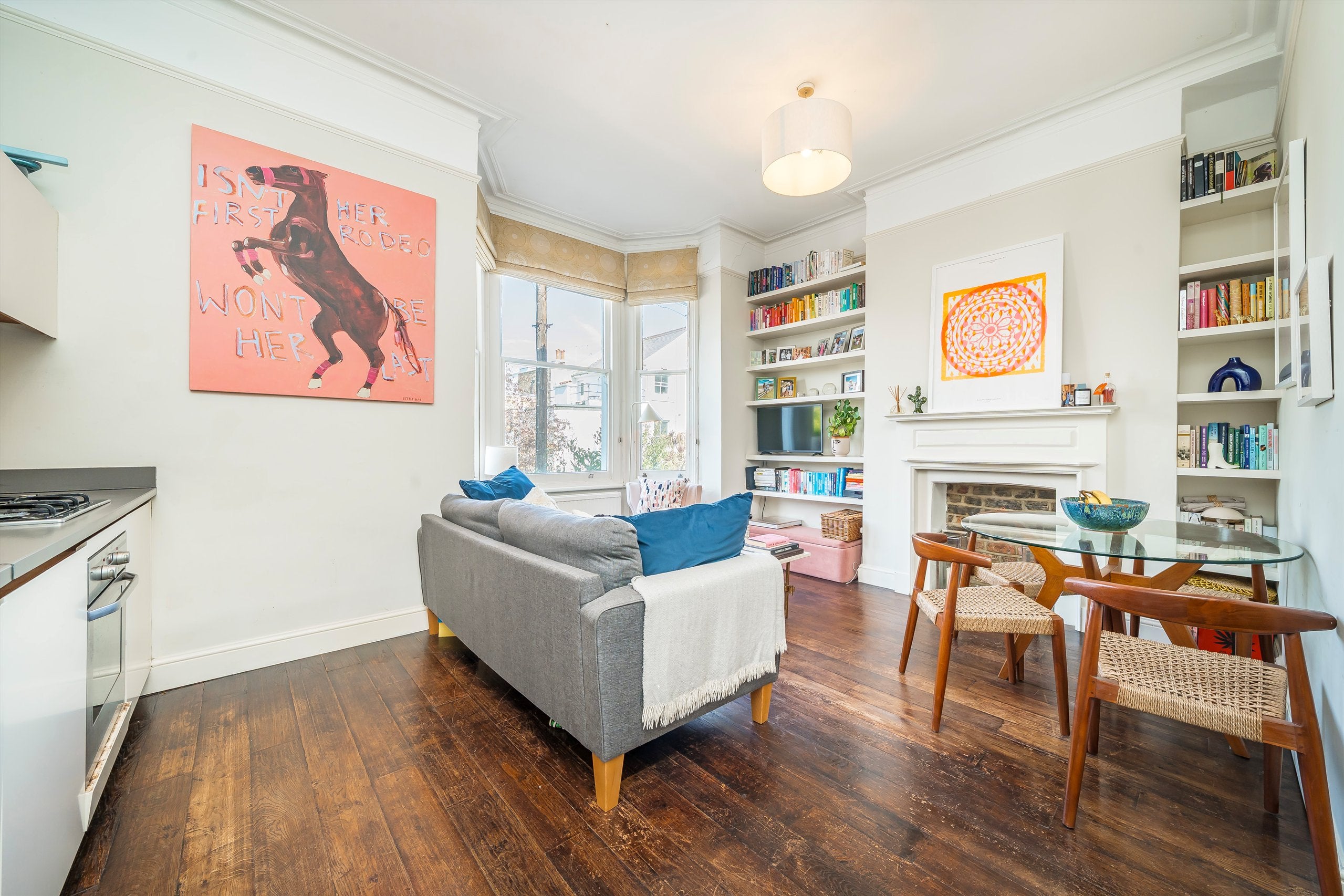 Flat Thornfield Road in Greater London