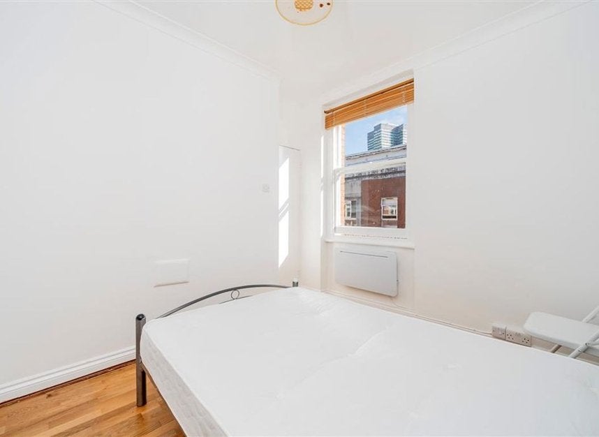 Flat Great Titchfield Street in City of Westminster