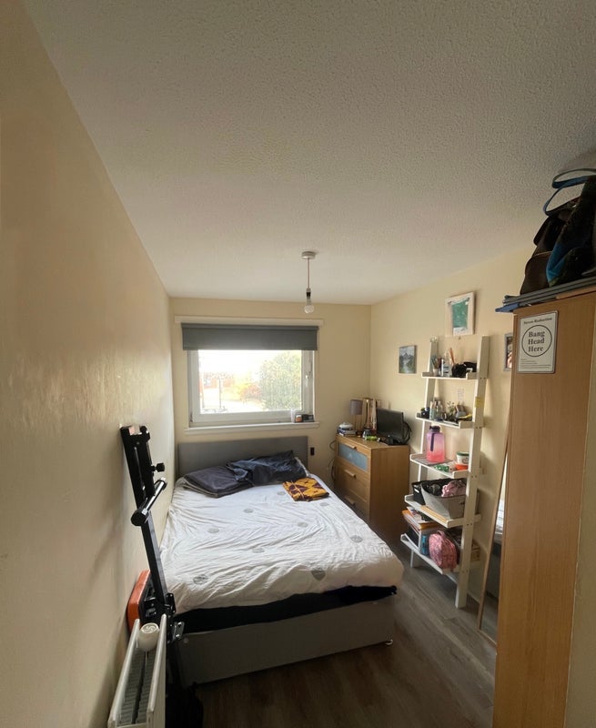 Room Couper Street in Glasgow