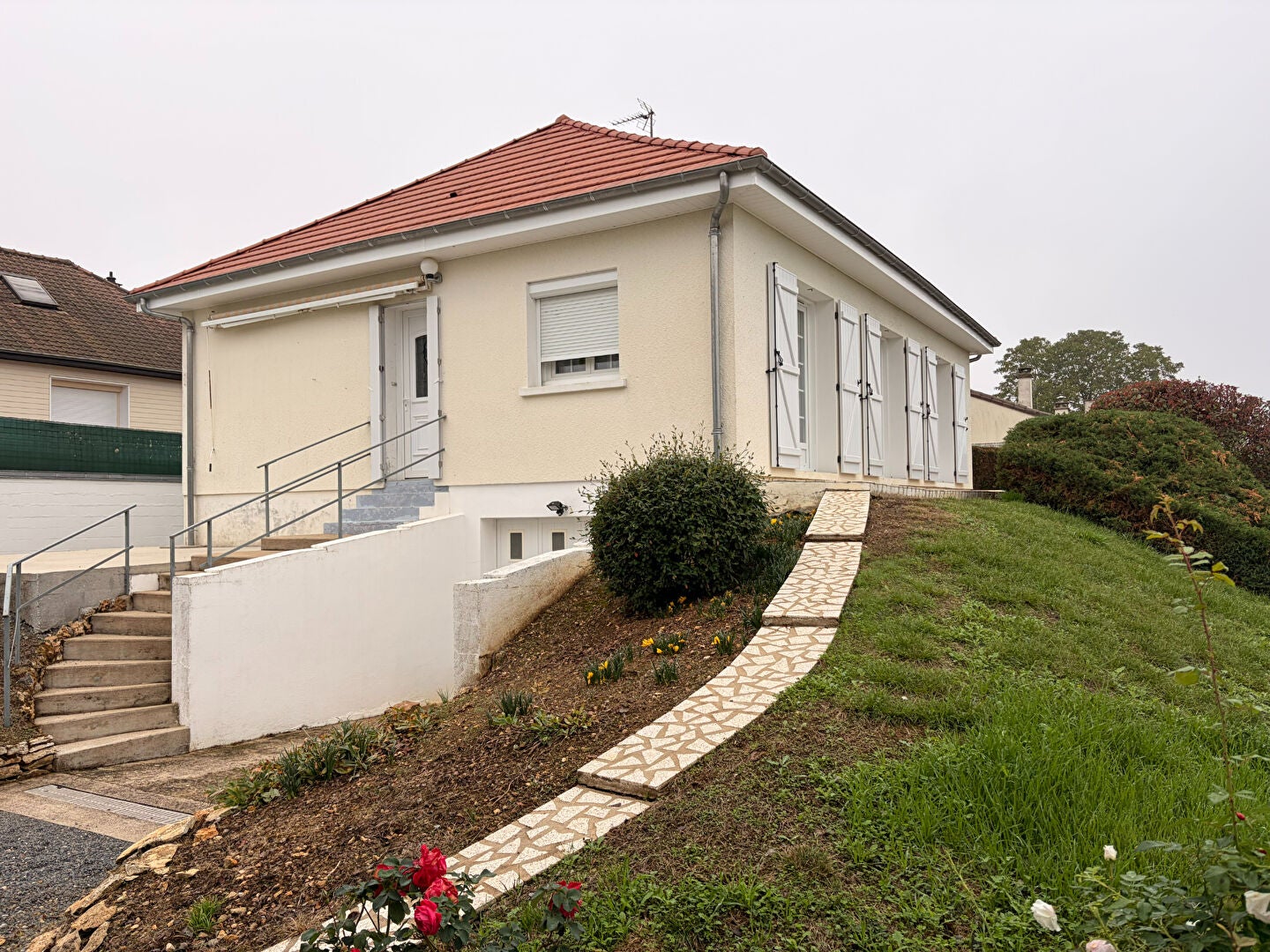 Maison Rue Saint-Clementin à Civray