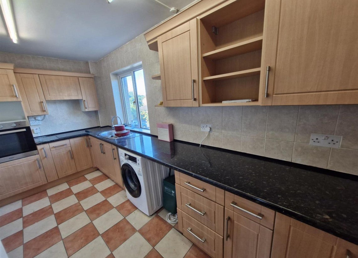 Flat Charminster Drive in Coventry