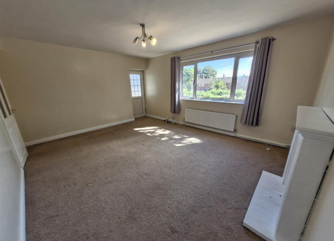 Flat Charminster Drive in Coventry