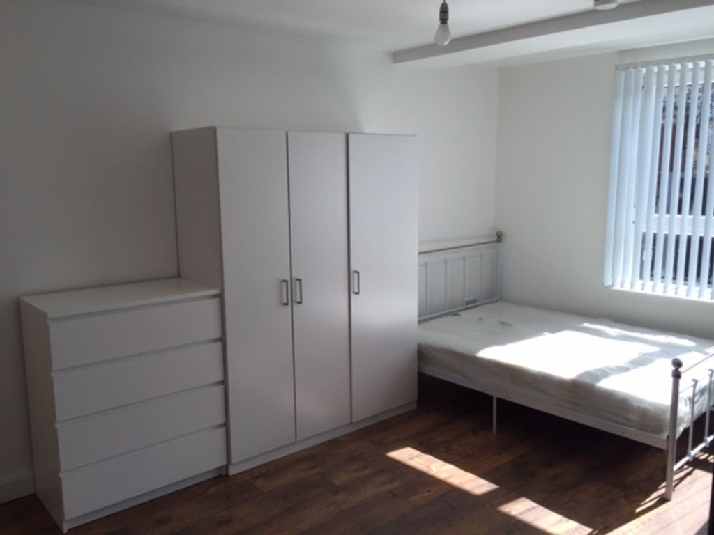 Flat Wilmslow Road in Manchester