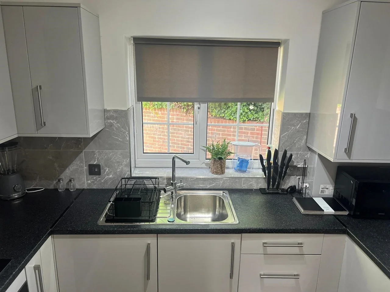 Flat Swan Lane in Greater London
