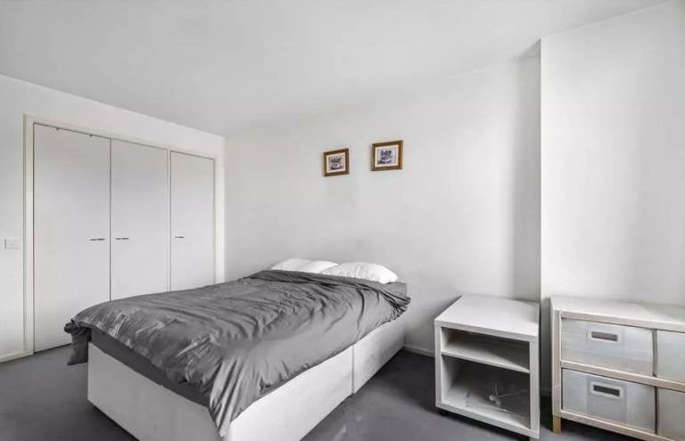 Room Westminster Bridge Road in Greater London
