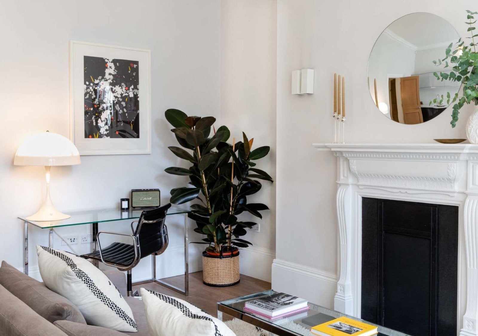 Flat Welbeck Street in London