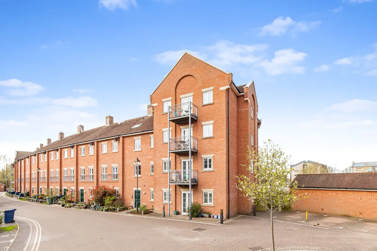 Flat William Lucy Way in Oxford