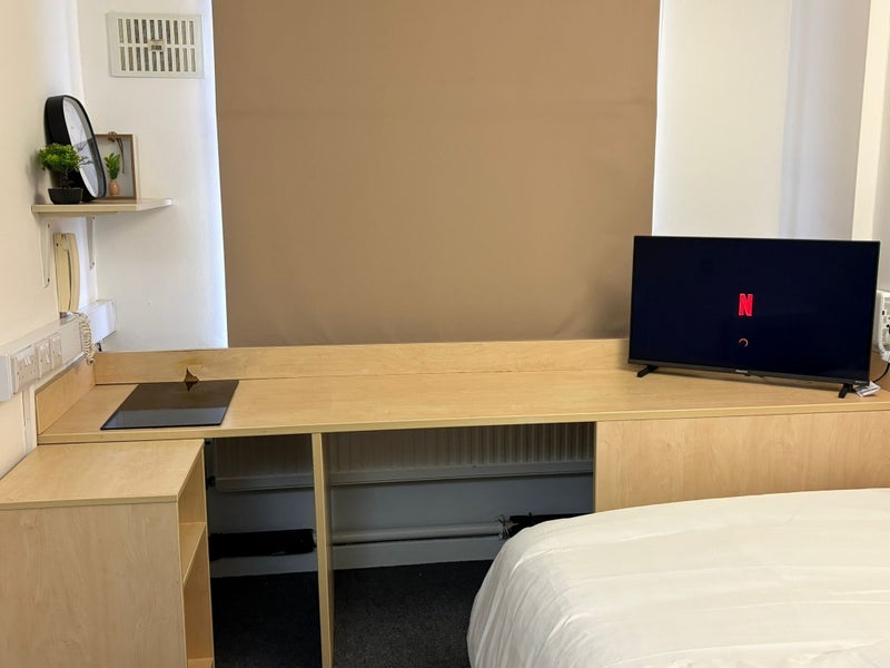 Room Millennium Way in Sunderland