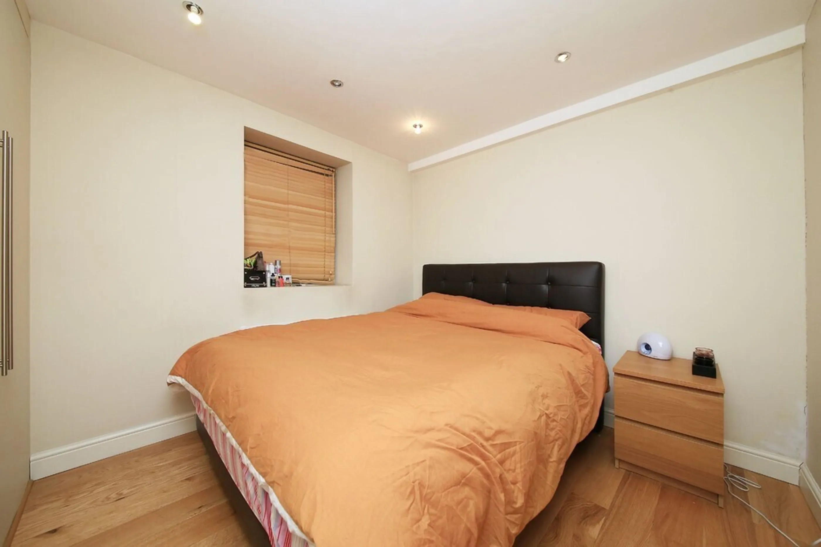 Flat Coleherne Road in Greater London