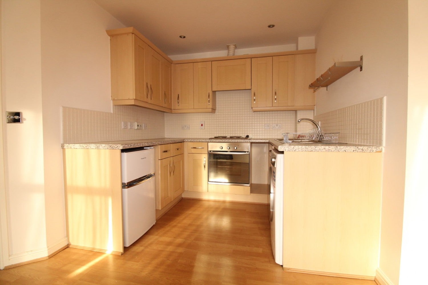 Flat Edmonstone Crescent in Nottingham