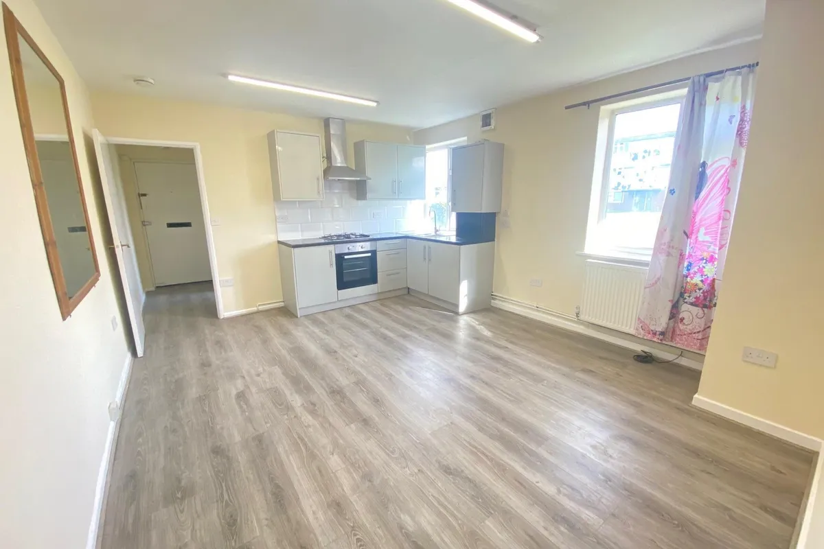 Flat Amberry Court in Harlow
