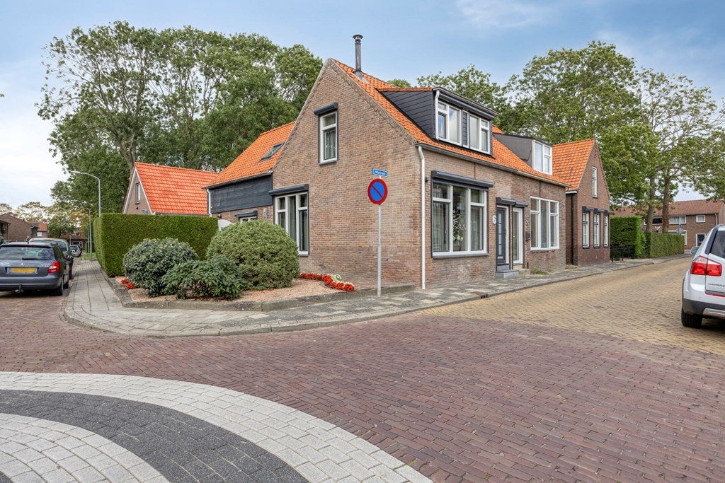 Huis Hilstraat 6 in Oude-Tonge