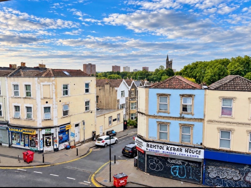 Flat Ashley Road in Bristol
