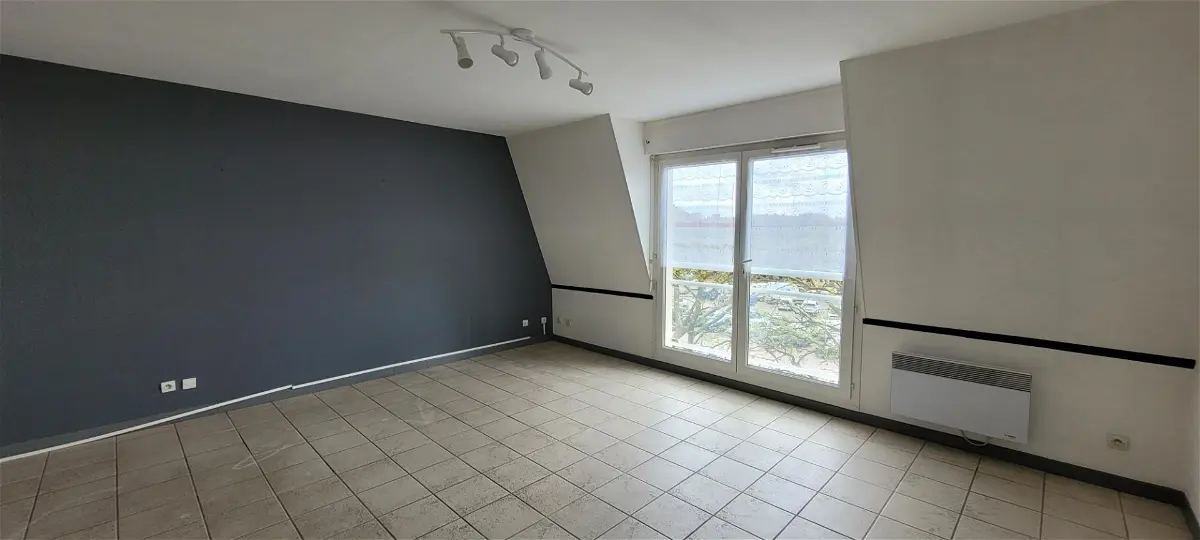 Flat Place Roger Salengro in Arques