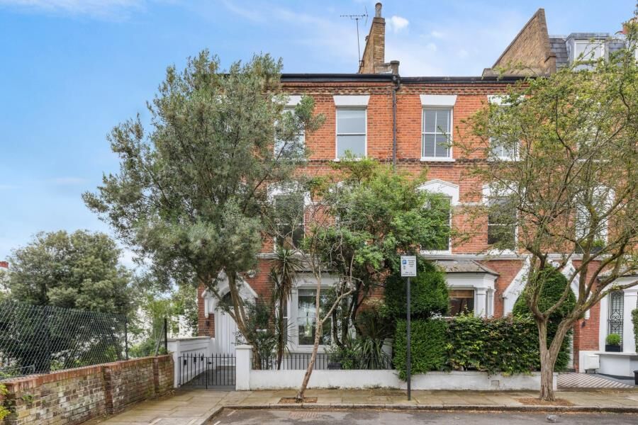 House Hamilton Gardens in City of Westminster