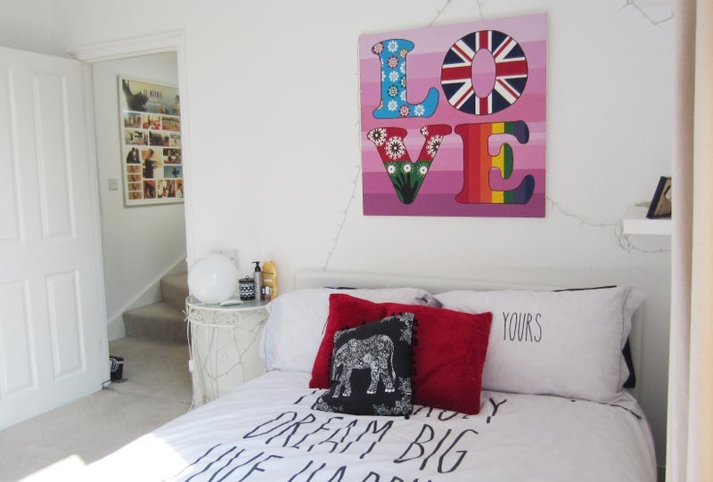 Room Acre Road in Greater London