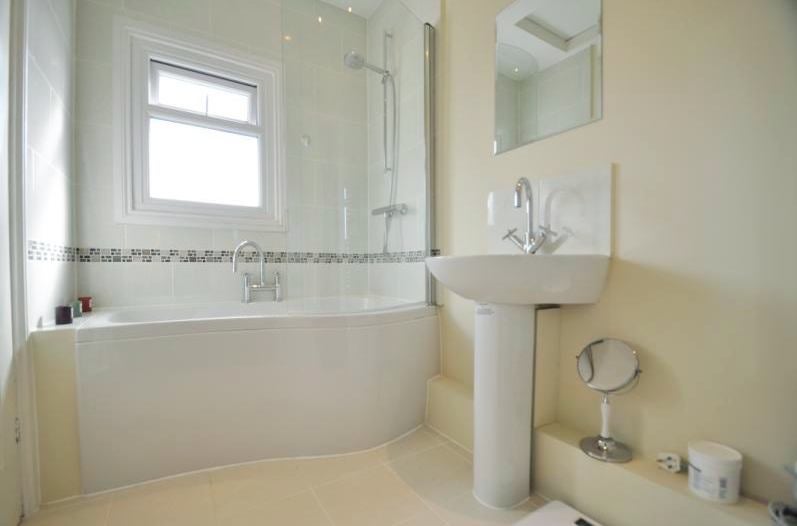 Room Acre Road in Greater London