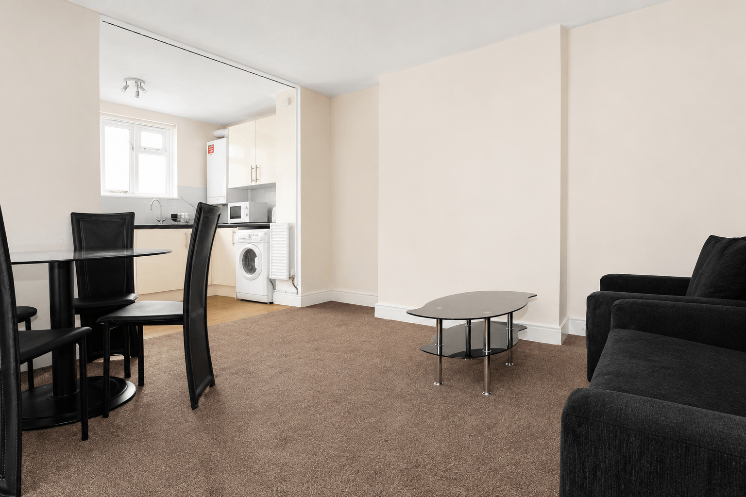 Flat Richmond Road in Greater London