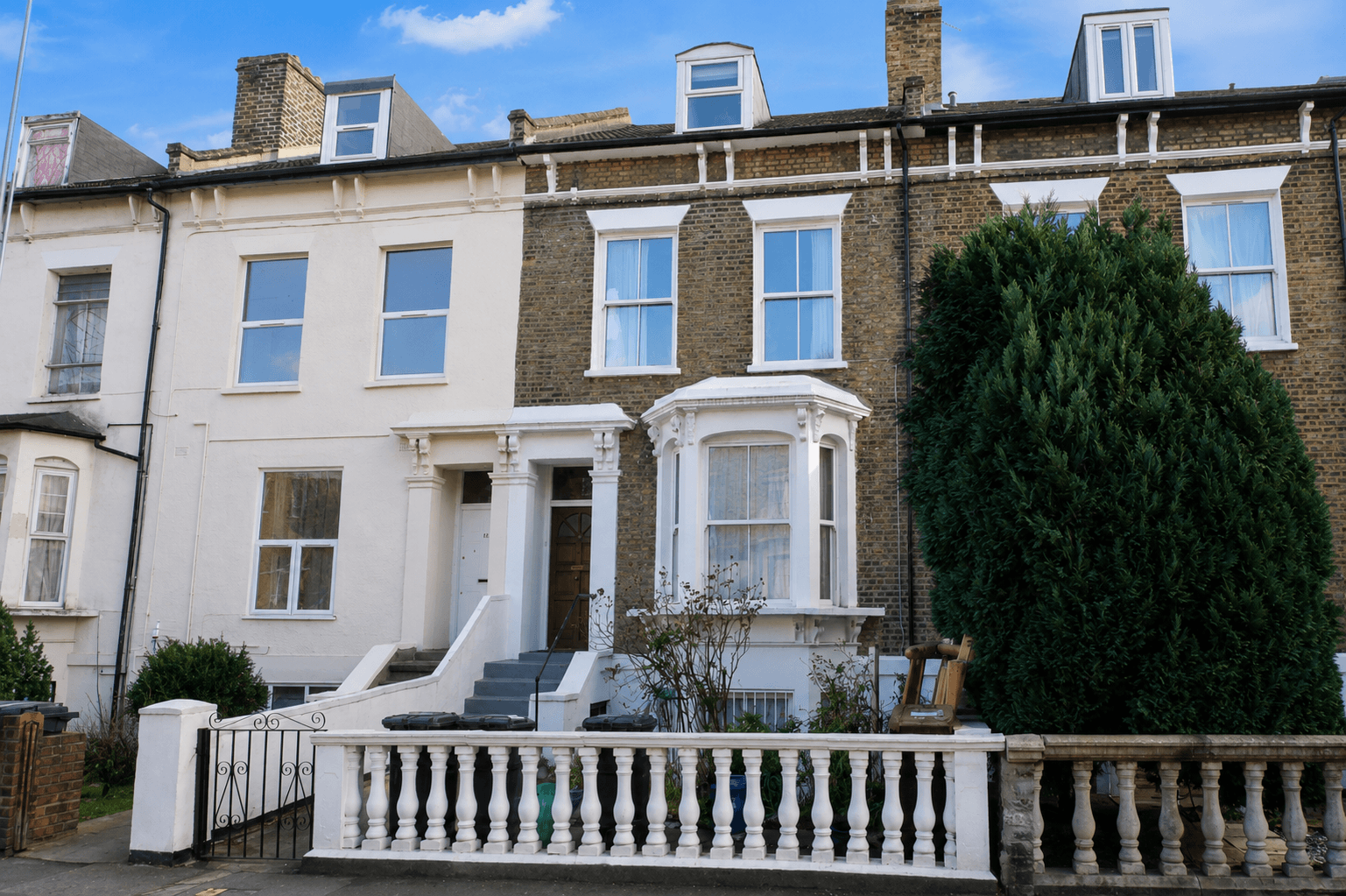 Flat Richmond Road in Greater London