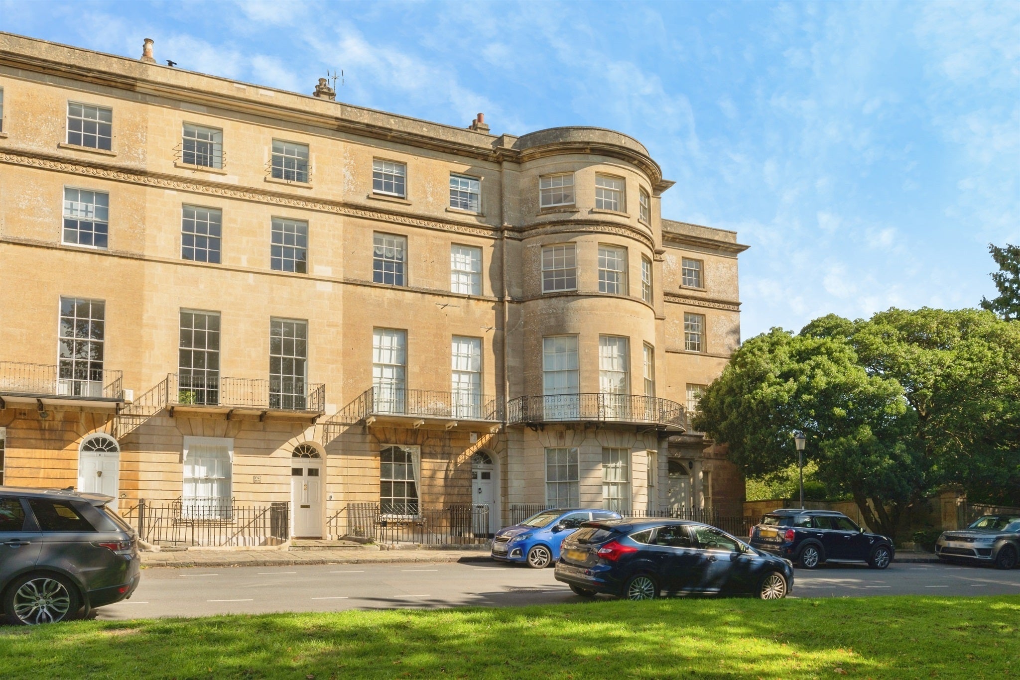 Flat Sion Hill Place in Bath