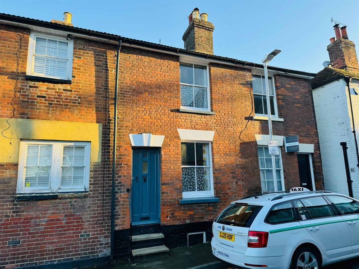 House Tanners Street in Borough of Swale