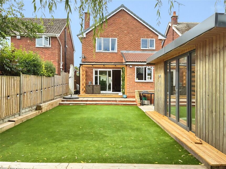 House Featherstone Close in Nuneaton and Bedworth