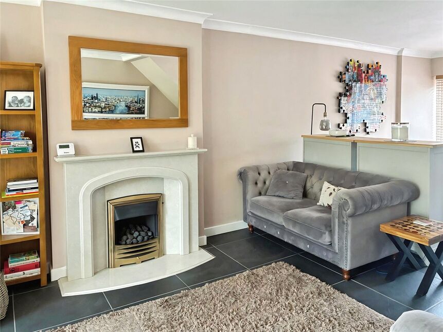 House Featherstone Close in Nuneaton and Bedworth