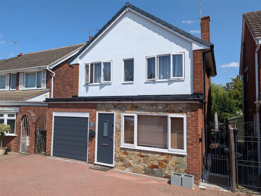 House Featherstone Close in Nuneaton and Bedworth
