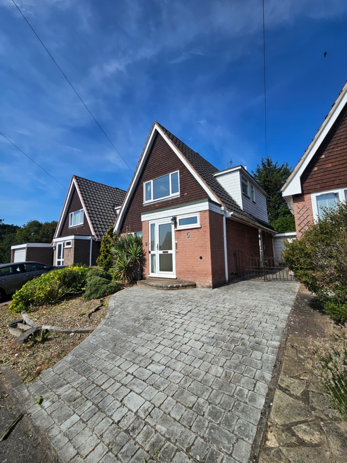 House Lindrick Drive in Leicester