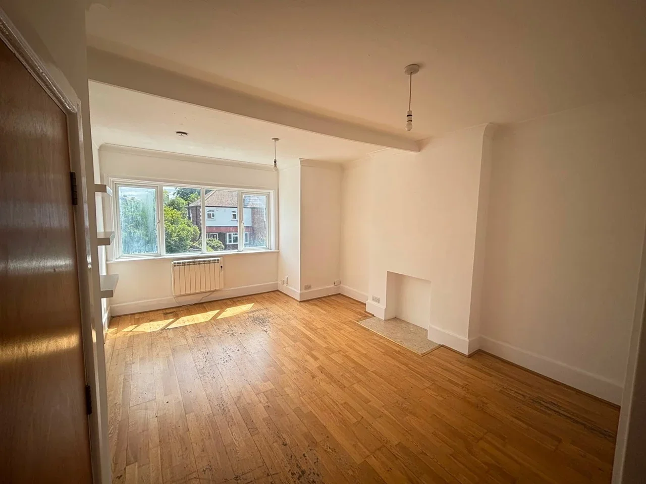 Flat Luffman Road in Greater London