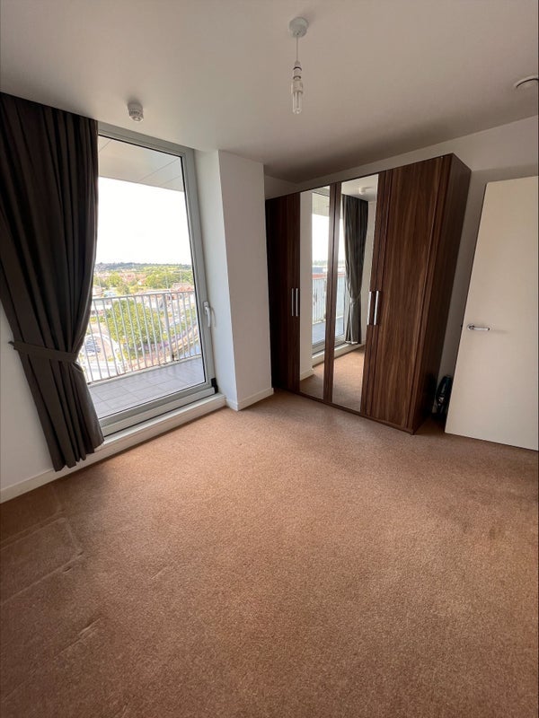 Room Main Street in Rotherham