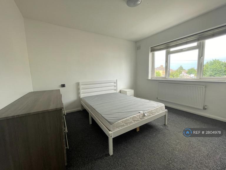 Room Eldon Road in Greater London