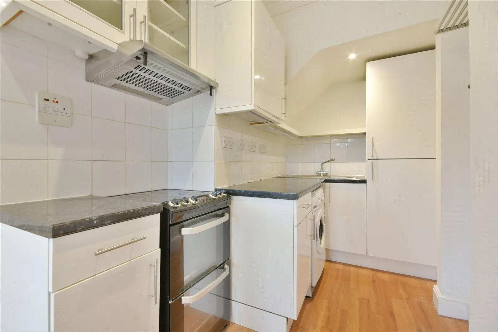 Flat Ellerdale Road in Greater London