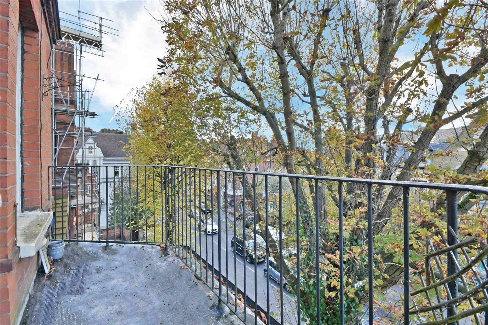 Flat Ellerdale Road in Greater London