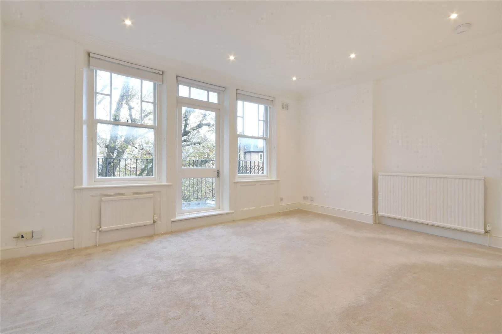 Flat Ellerdale Road in Greater London
