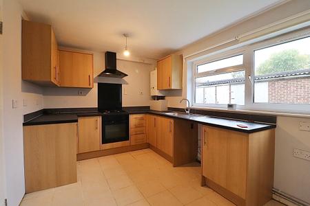 Flat Montague Crescent in Northampton