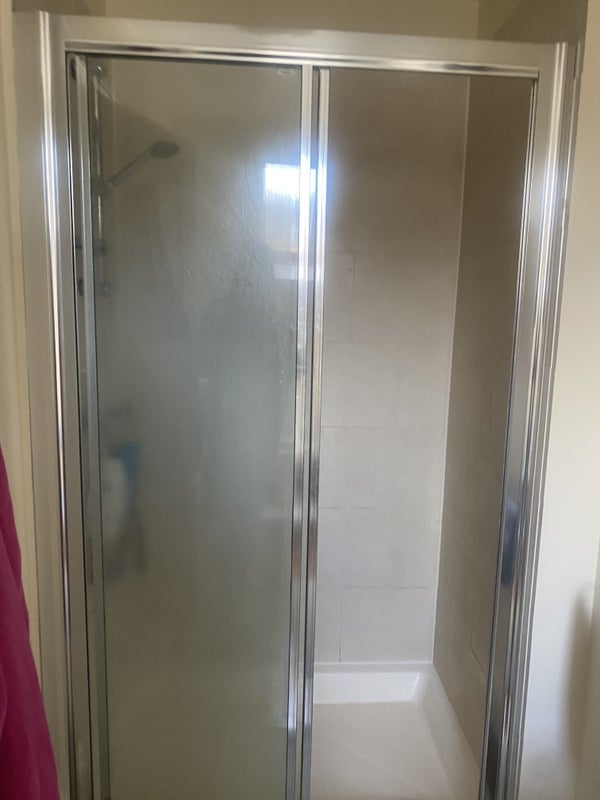 Room Oak Way in Greater London